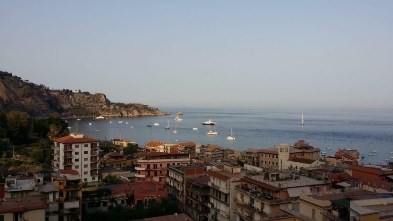 גיארדיני נאקסוס Baia Taormina Apartment מראה חיצוני תמונה