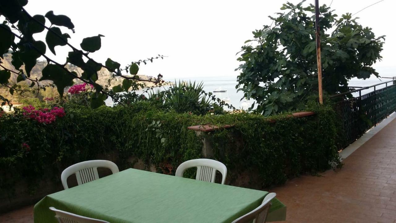 גיארדיני נאקסוס Baia Taormina Apartment מראה חיצוני תמונה